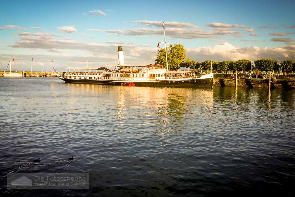 Das Dampfschiff Hohentwiel im Hafen Konstanz